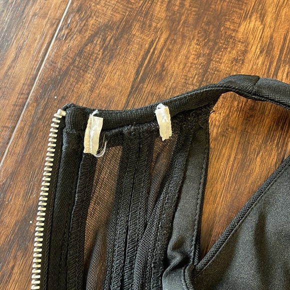 Windsor Bodycon Halter Dress - Picture 8 of 12